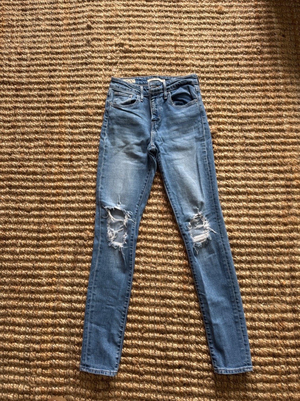 Levi's Light Blue Distressed Women's Skinny Jeans